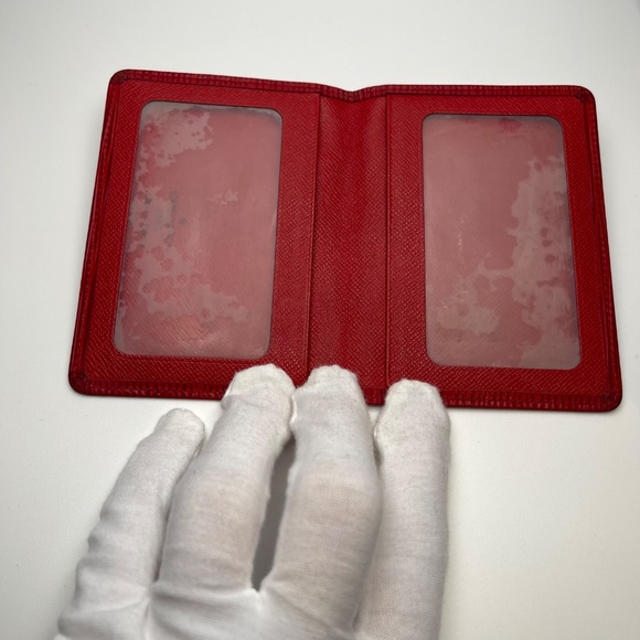 LOUIS VUITTON Epi Leather ID/Card Case in Rubis (Red) - Preowned - Picture 4 of 8